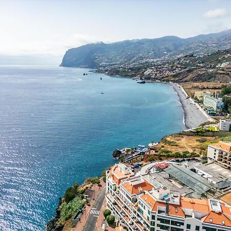 Golden View By Homie Funchal (Madeira)